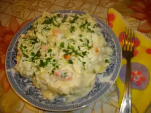 Potato Salad with Mayonnaise and Garlic