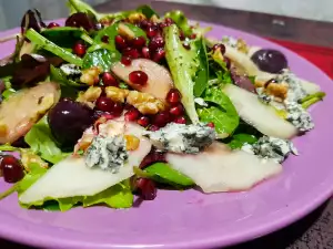 Pear and Pomegranate Salad