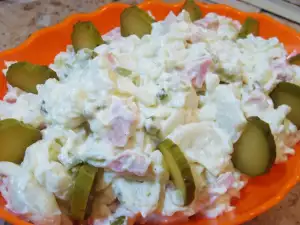 Macaroni Salad with Pickles