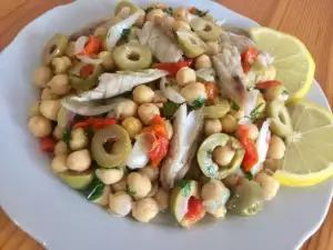 Mackerel and Chickpea Salad