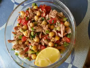 Chickpea and Tuna Salad