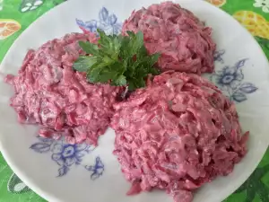 Dairy Salad with Beetroot