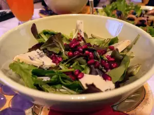 Arugula, Blue Cheese and Pomegranate Salad