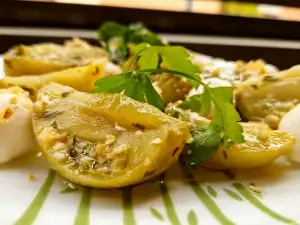 Green Tomato Salad with Mozzarella