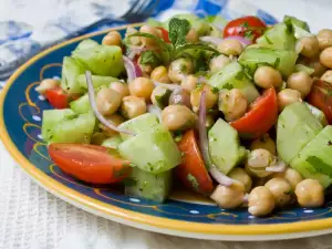 Indian Chana Chat Salad