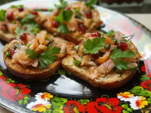 Smoked Salmon with Pomegranate and Capers