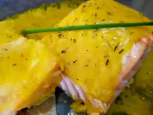 Salmon with Saffron Sauce