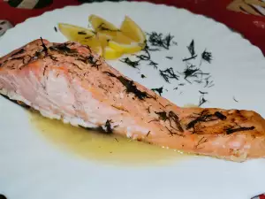 Salmon with Dill Sauce