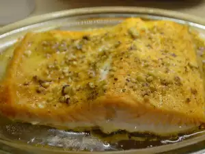 Oven-Baked Salmon Fillet with Walnuts