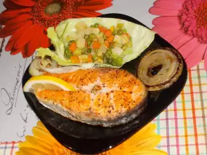 Spanish-Style Salmon with Stewed Vegetables