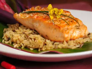 Nasturtium Provides a Unique Flavor to Salmon