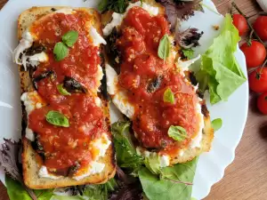 Sandwiches with Burrata and Cherry Tomatoes