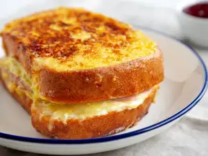 Crispy Monte Cristo Sandwich at Home