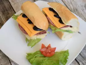 Cold Sandwiches with Cream Cheese and Sausage