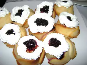 Savarin Cakes with Cream and Jam