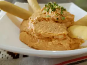 Tomato Spread with White Cheese