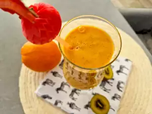 Orange, Kiwi and Carrot Shake