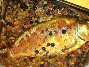 Carp with Raisins and White Wine