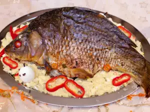 Stuffed Carp with Rice and Raisins