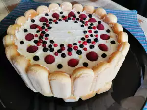 Charlotte Cake with Berries and Mascarpone