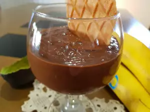 Light Chocolate Cream with Honey