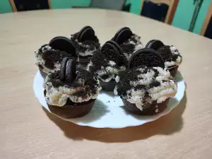 Chocolate Muffins with Oreo Cookies