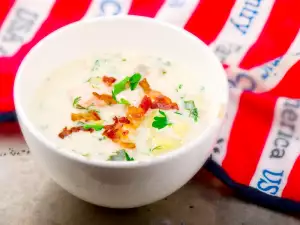 Potato Soup with Salmon and Bacon