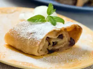 Fancy Apple Strudel