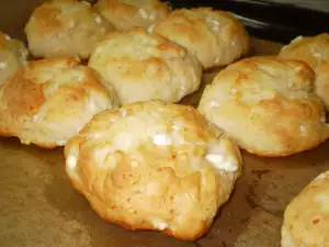 White Cheese Buns with Yogurt and Butter