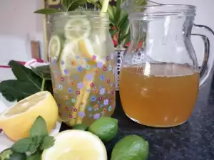 Homemade Fig Leaf Syrup