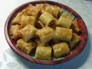 Syrupy Baklava Bites with Turkish Delight