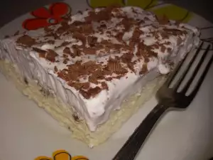 Egg White Cake with Cream