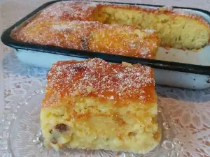 Old-School Cake with Semolina