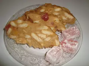 Cake with Biscuits and Turkish Delight