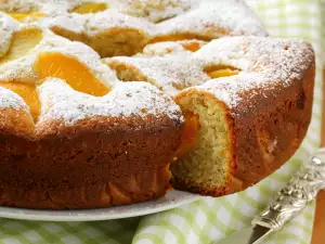 Cake with Nectarines