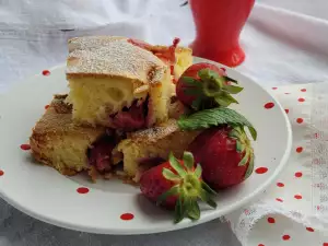 Light Strawberry Cake