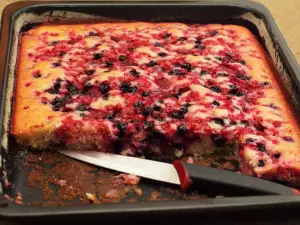 Quick Cake with Berries