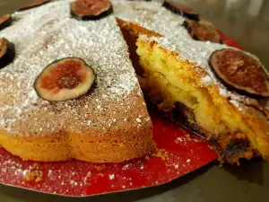 Cake with Figs and Rum