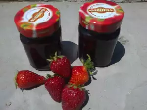 Easy Strawberry Jam