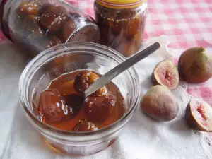 Simple Ripe Fig Jam