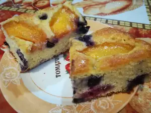 Fat-Free Peach and Berry Cake