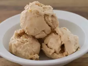 Ice Cream with Peanut Butter