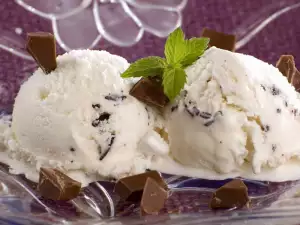 Homemade Stracciatella Ice Cream