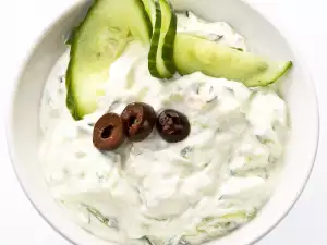 Fresh Salad with Cucumbers