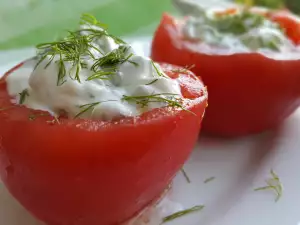 Snow White Salad in Tomatoes