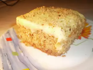 Juicy Cake with Walnuts and Cream