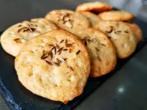 Crunchy Savory Cheddar Cookies