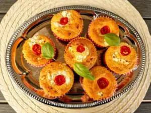 Savory Muffins with Semolina