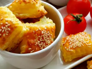 Puff Pastry Bites with Sesame Seeds