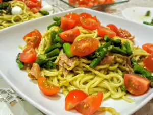 Quick Spaghetti with Prosciutto and Asparagus